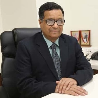 Dr. Praveen Manglunia Consultant - Director
